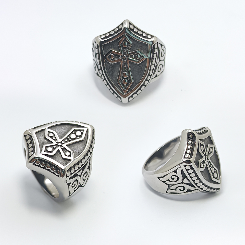 Truegold Schild und Kreuzguss aus Edelstahl Ring
